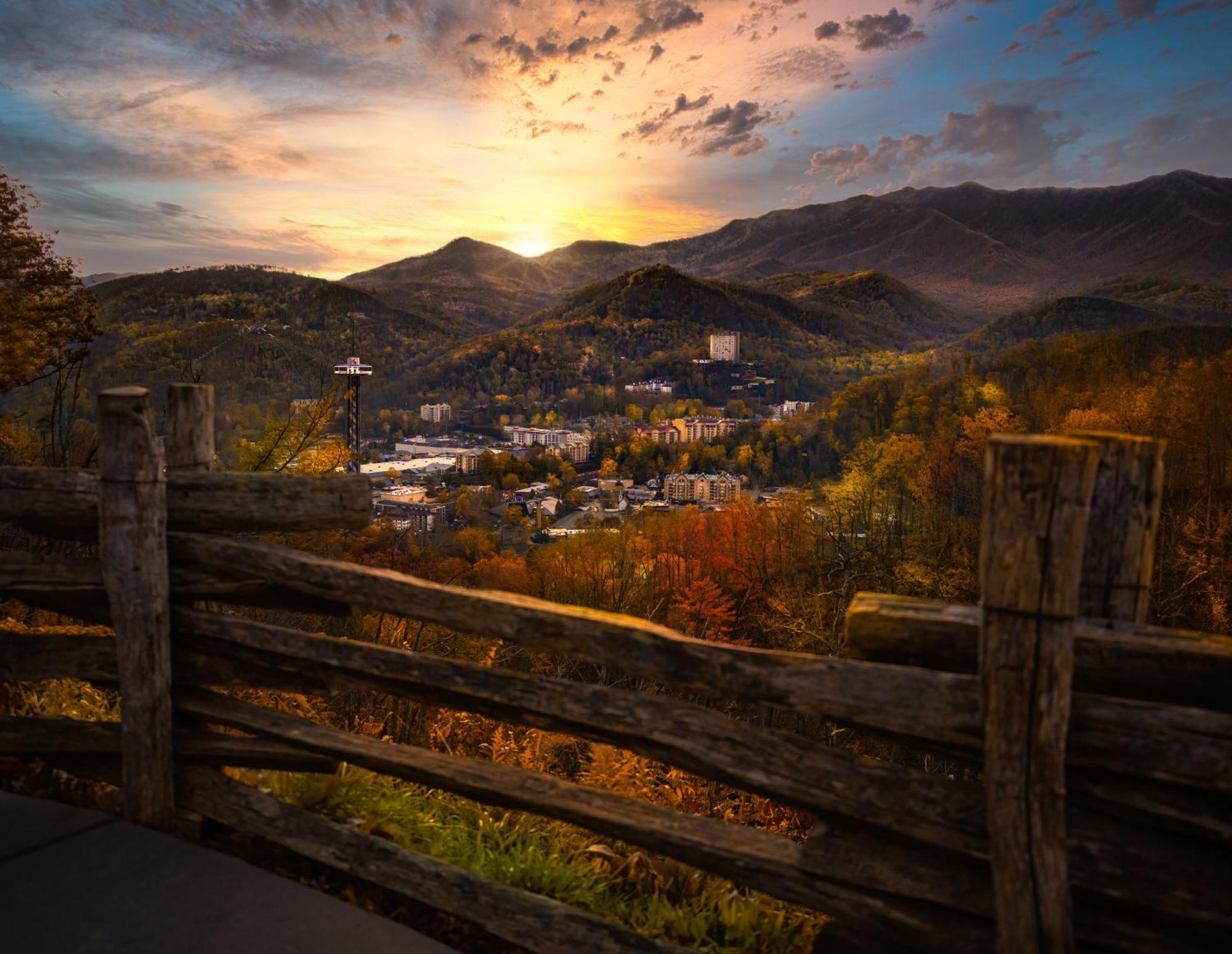 The Tiny Barn, 1089 Free Tickets Each Paid Day, Dollywood And More Sevierville Eksteriør bilde